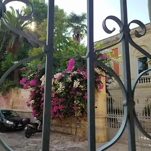 Vico Sferracavalli , Lecce Italia