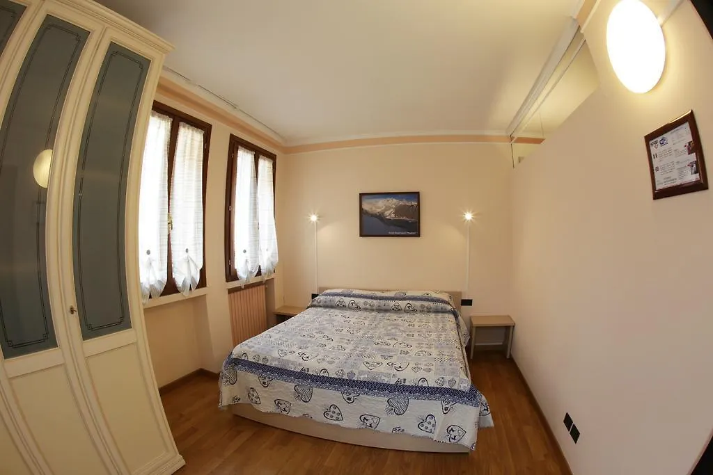 Central House Bergamo Apartment